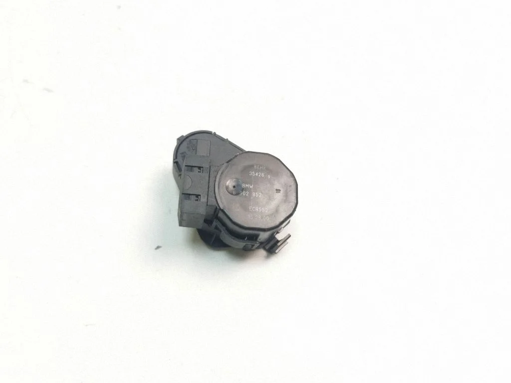 Air flap motor/actuator 6902852