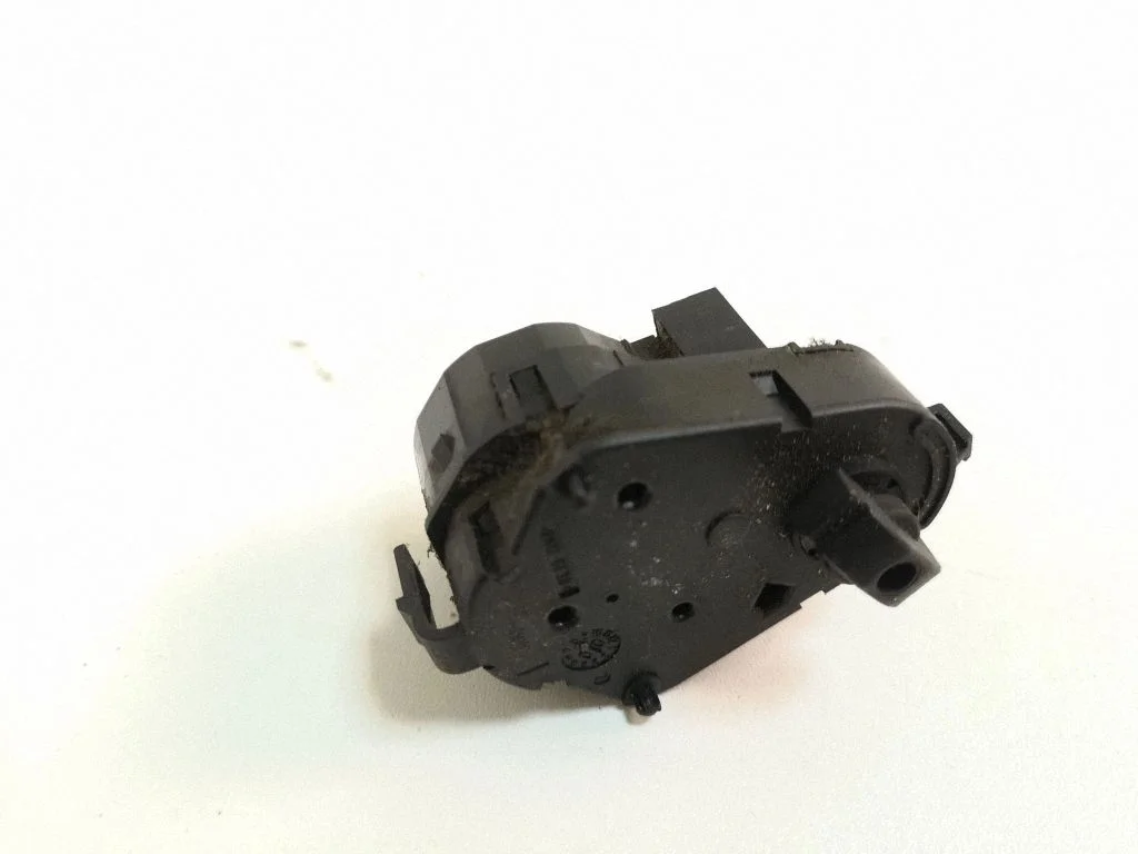 Air flap motor/actuator 6902853