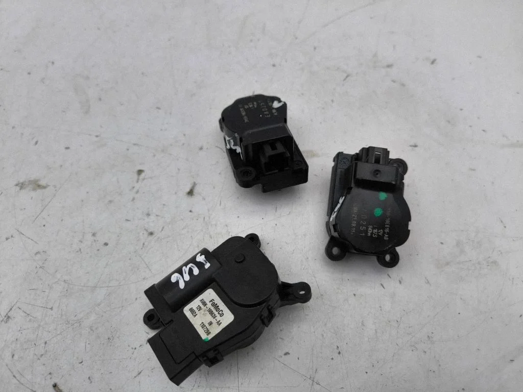 Gaisa aizvara motoriņš/aktuators – Ford Grand C-MAX (2010-2019)