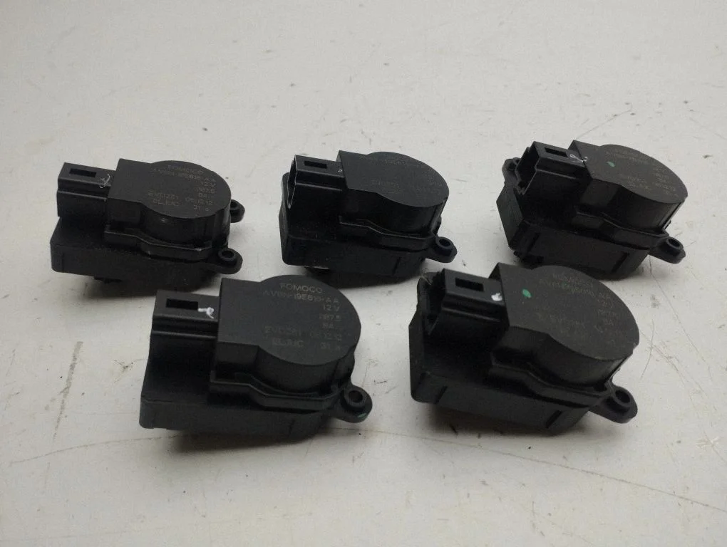 Air flap motor/actuator AV6N19E616AA