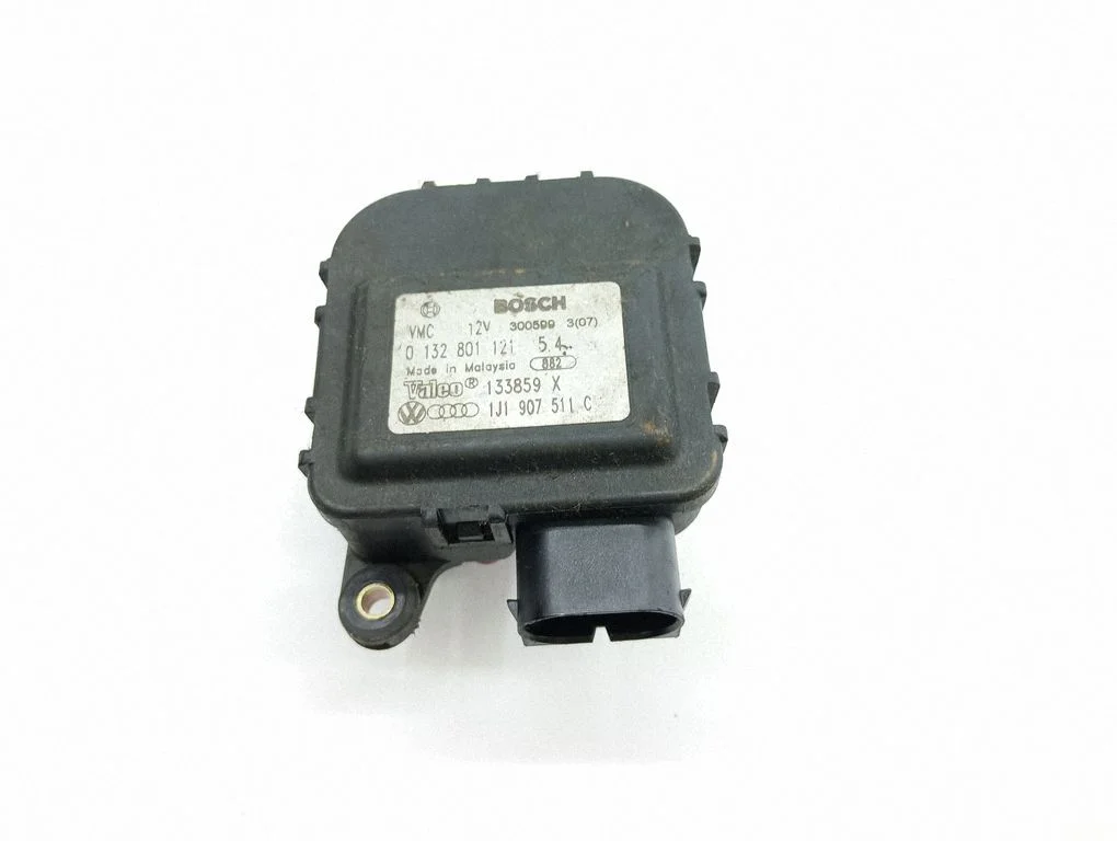Gaisa aizvara motoriņš/aktuators 1J1907511C