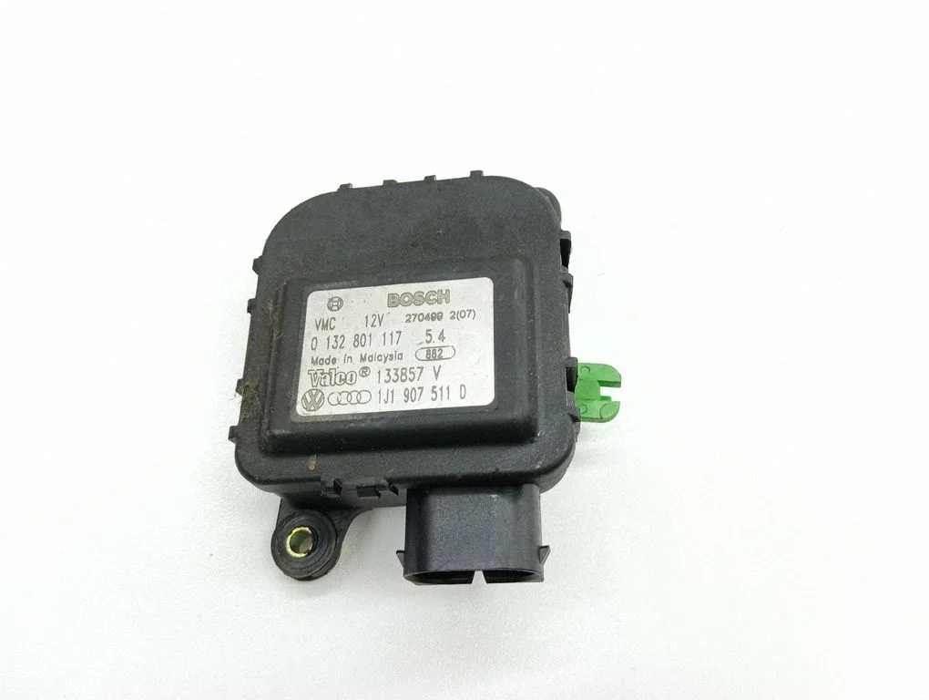 Gaisa aizvara motoriņš/aktuators 1J1907511D