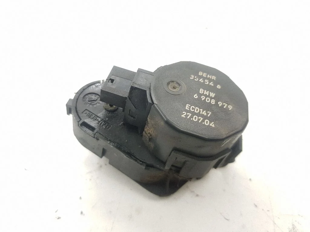 Gaisa aizvara motoriņš/aktuators 6908979
