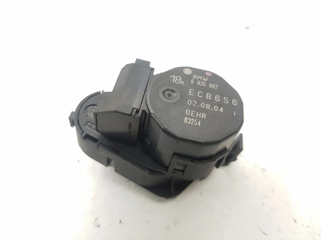 Gaisa aizvara motoriņš/aktuators 6935082