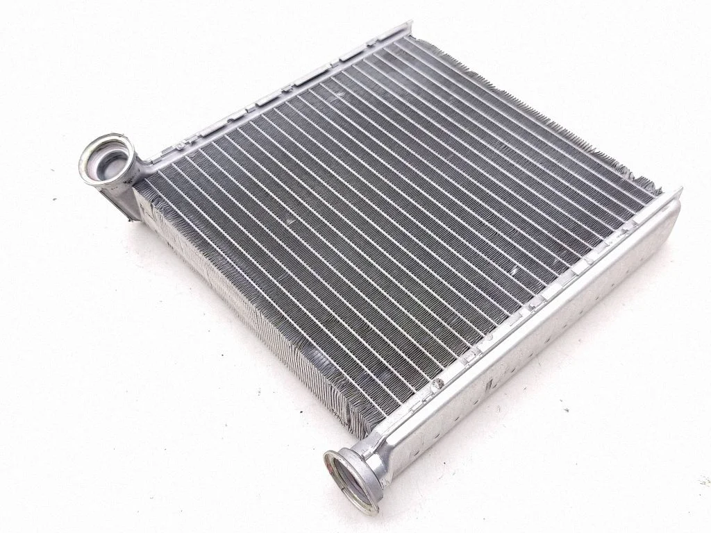 Krāsniņas radiators 5Q0819031D