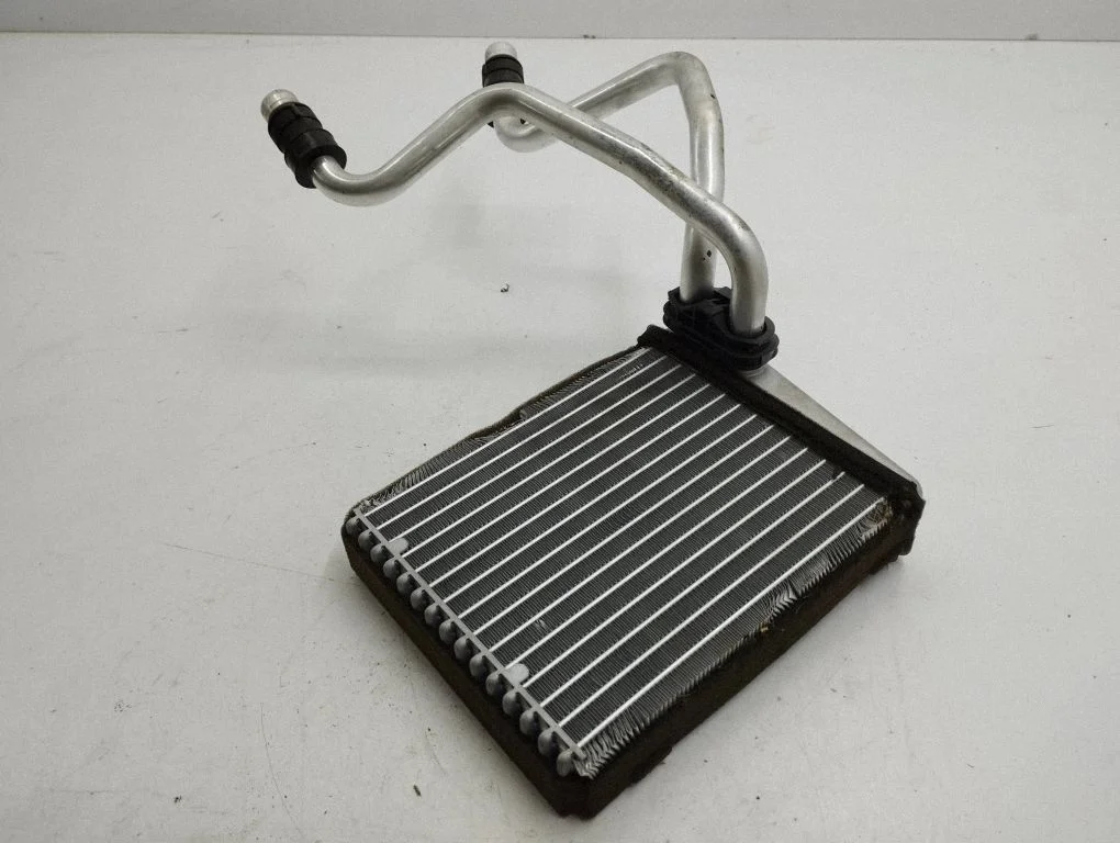 Salongi küttekeha radiaator 669183E