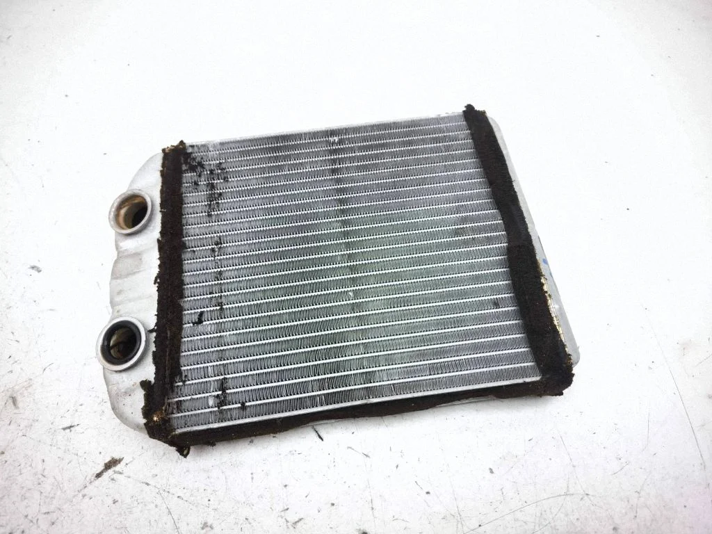 Salongi küttekeha radiaator 7H1819121