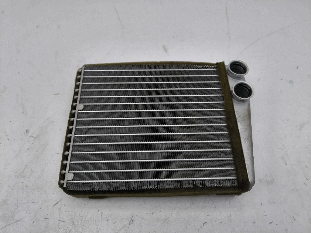 Salongi küttekeha radiaator 669183E