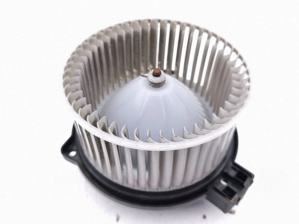 Krāsniņas ventilators/pūtējs HB111D65102