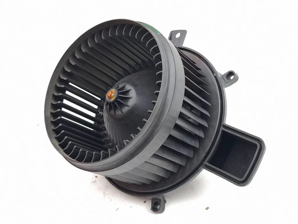 Krāsniņas ventilators/pūtējs – Maserati Ghibli (2013-)
