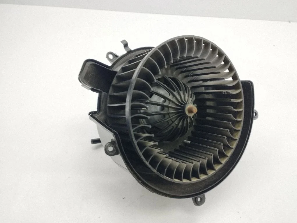 Krāsniņas ventilators/pūtējs 8EW009157201