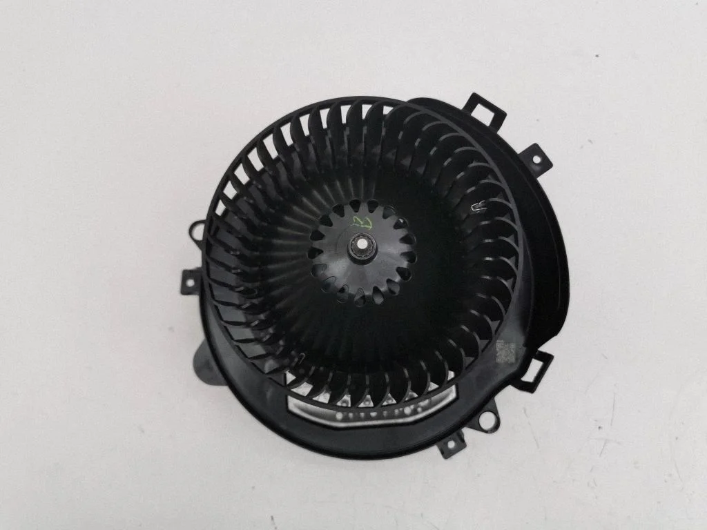 Heater fan/blower 5WC819015