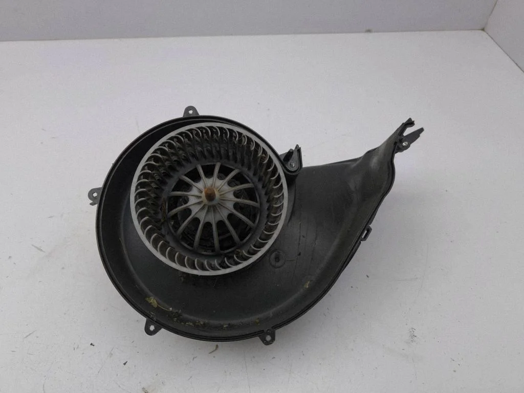 Heater fan/blower – Volvo V70 (2005-2008)