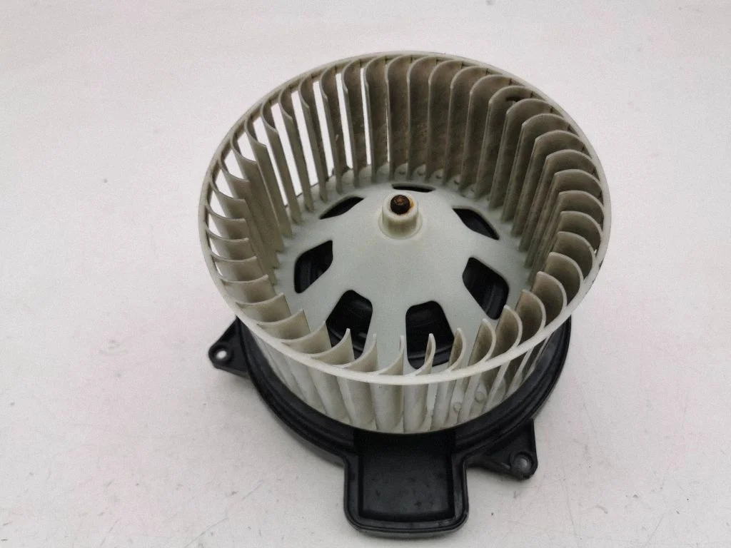 Heater fan/blower 982608U006