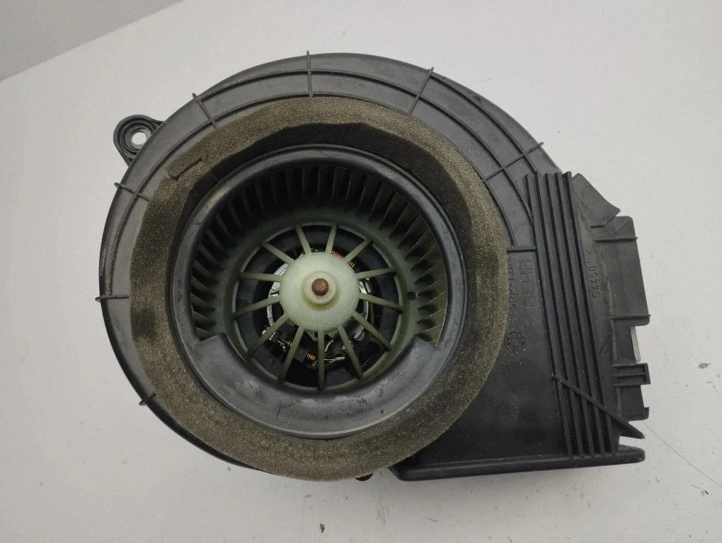 Krāsniņas ventilators/pūtējs – aizmugurējā