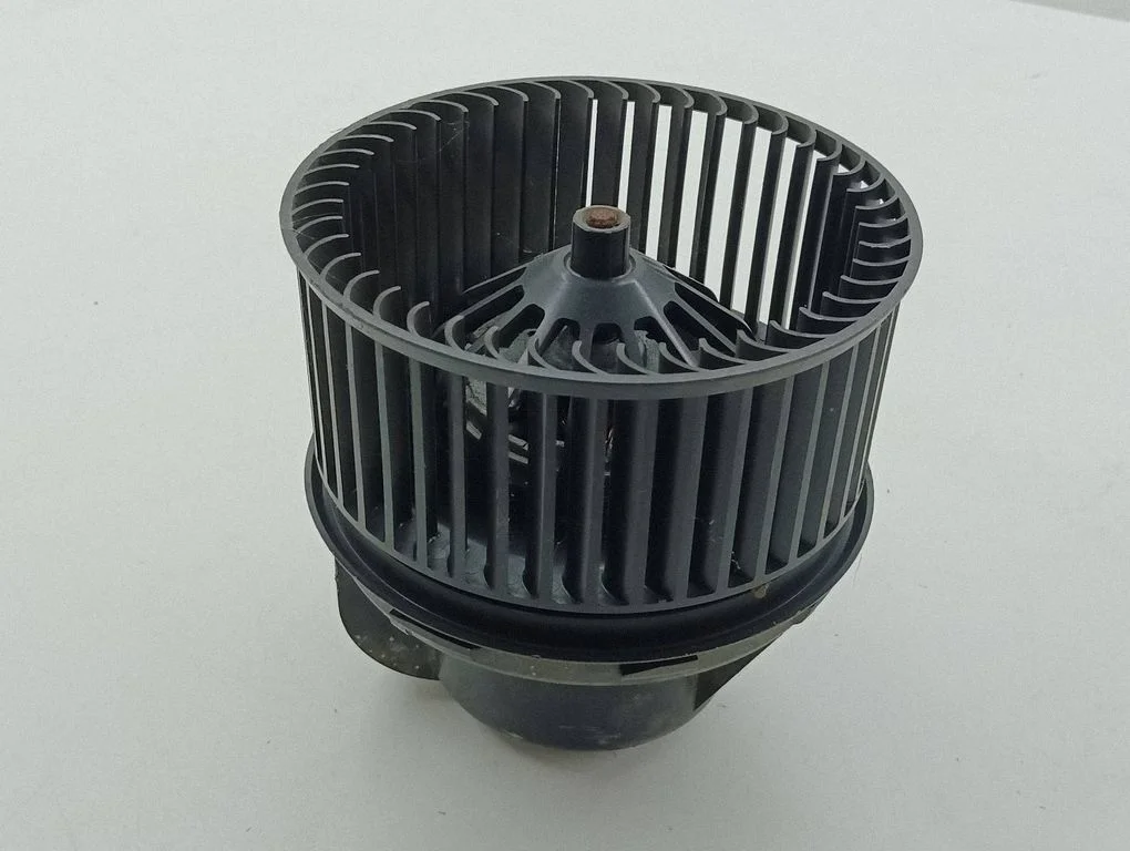 Heater fan/blower AV6N1845646A