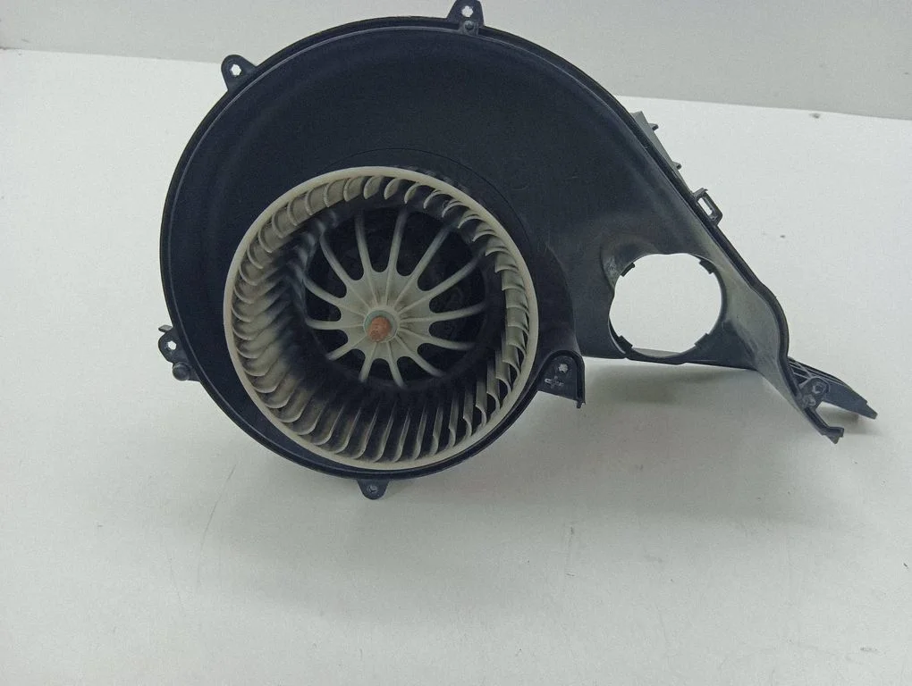 Heater fan/blower 6G9N18D413AA