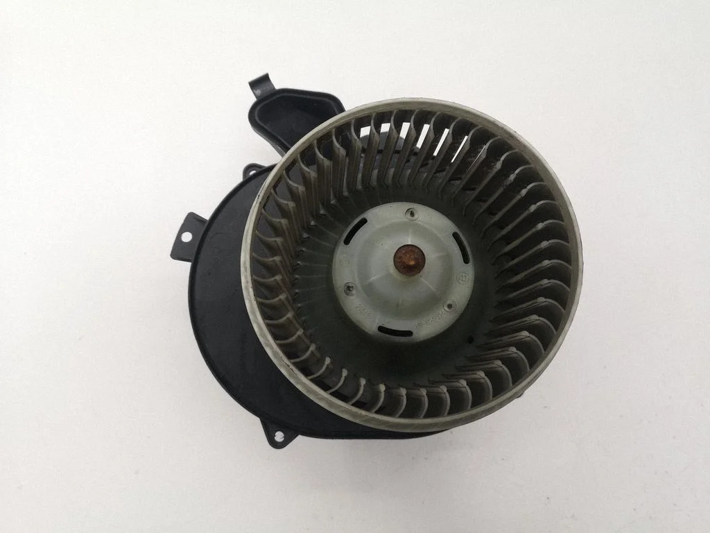 Heater fan/blower E07901