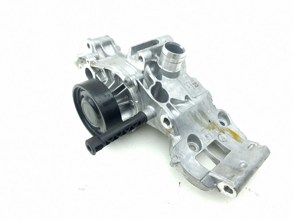 Water pump 8631940