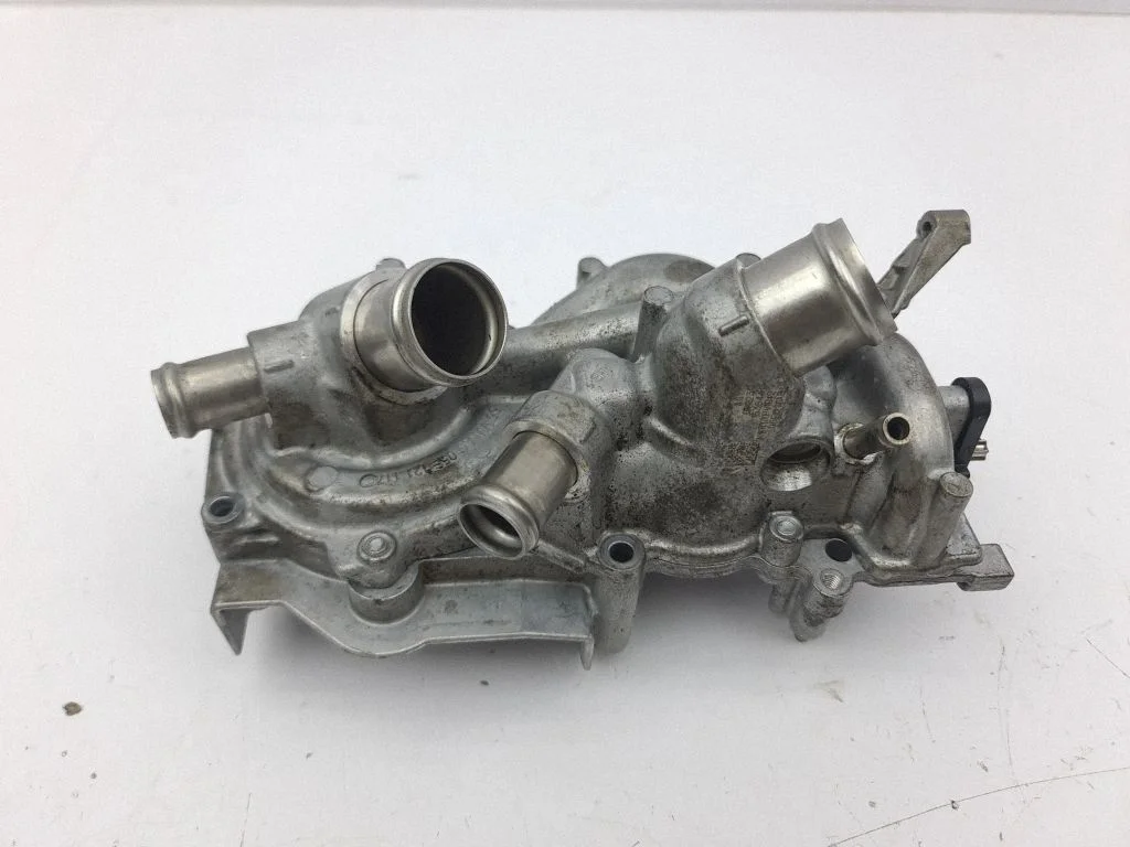Water pump 05E121042