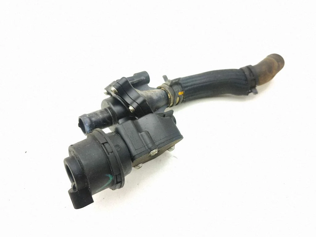 Thermostat/thermostat housing 922300601R