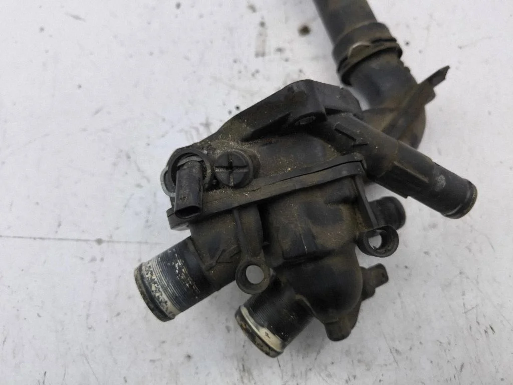 Thermostat/thermostat housing 8674895