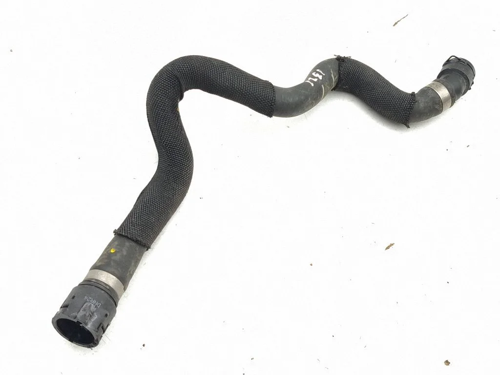Engine coolant pipe/hose