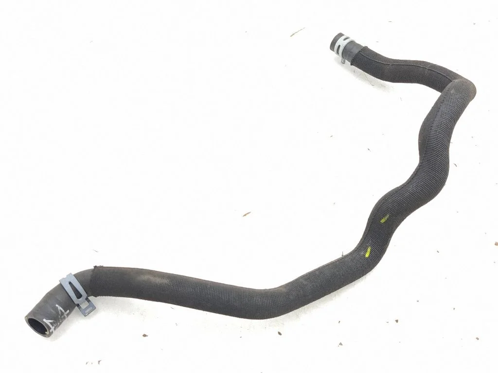 Mootori jahutusvedeliku toru / voolik 3WA121108B