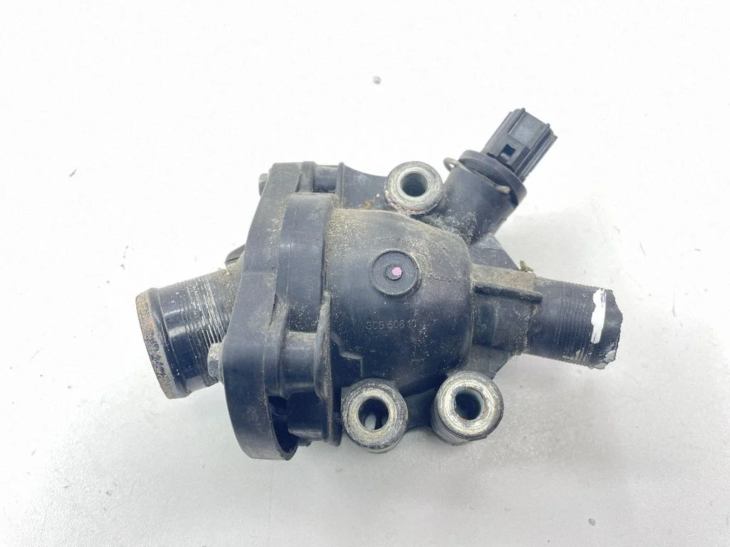 Thermostat/thermostat housing – Ford S-MAX (2006-2015)