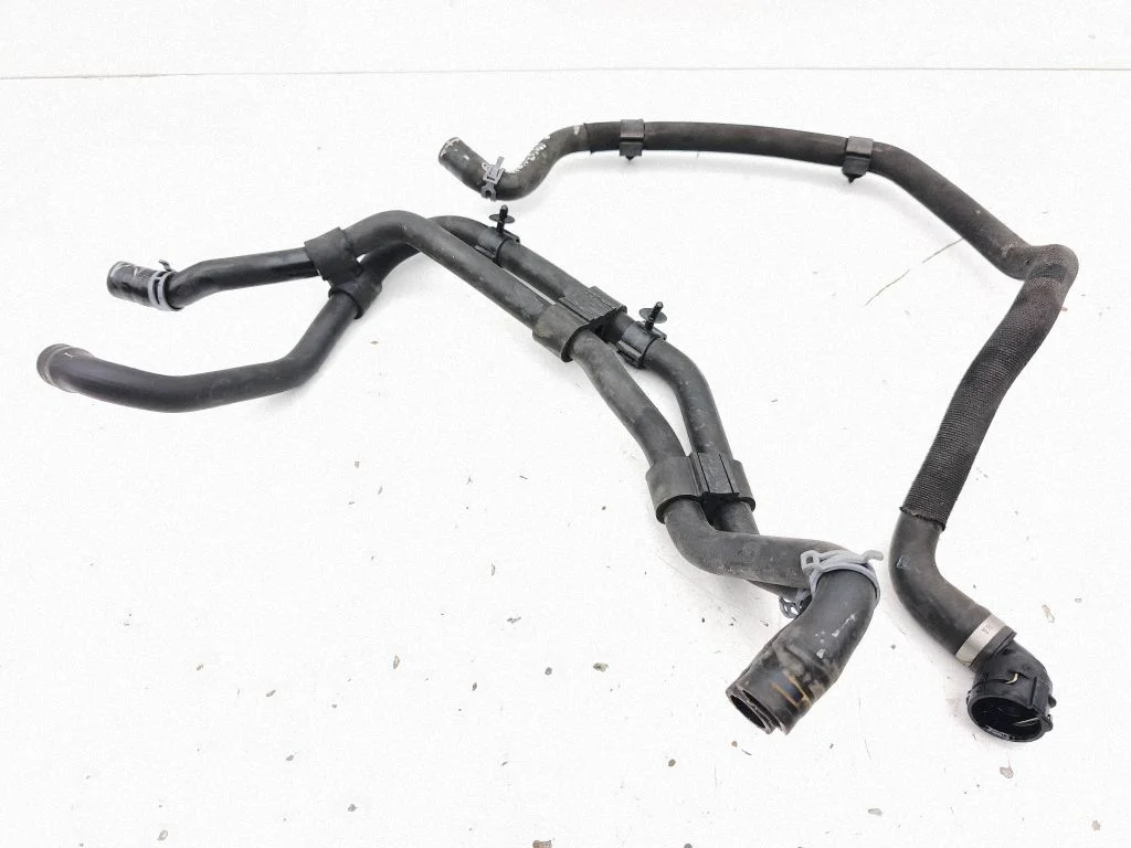 Engine coolant pipe/hose 1EA121157K