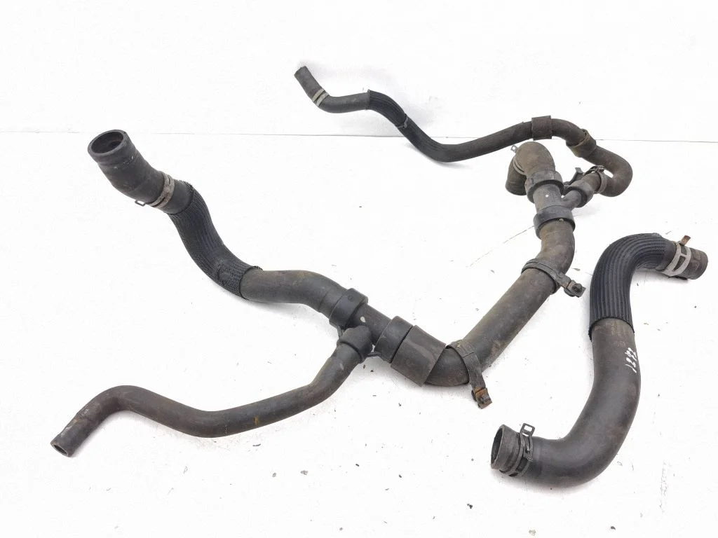 Engine coolant pipe/hose DG938B273GK
