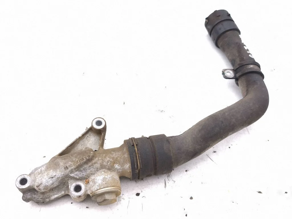 Engine coolant pipe/hose A6512000556