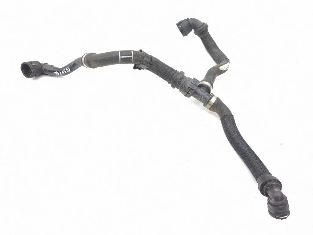 Engine coolant pipe/hose 5A30C15