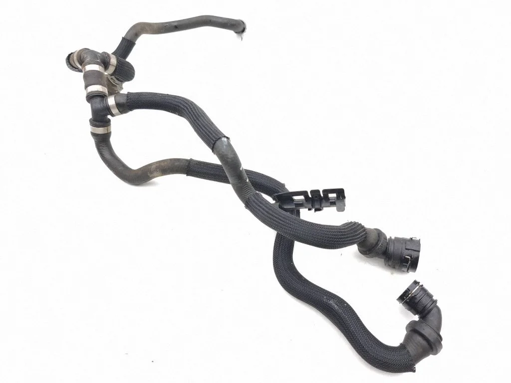 Engine coolant pipe/hose 8841819