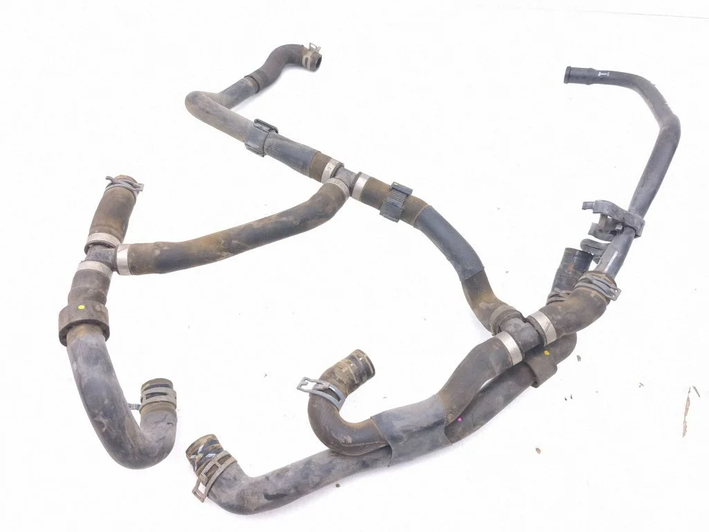 Engine coolant pipe/hose 1EA122049A