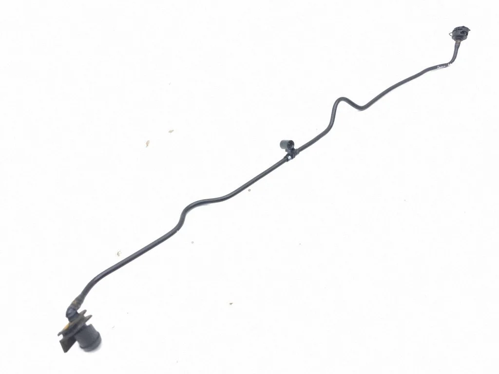 Engine coolant pipe/hose 32252211