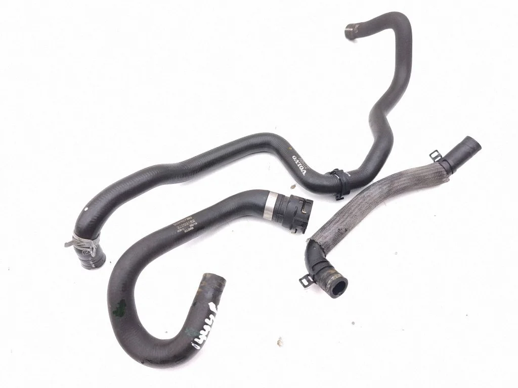 Engine coolant pipe/hose 32203162
