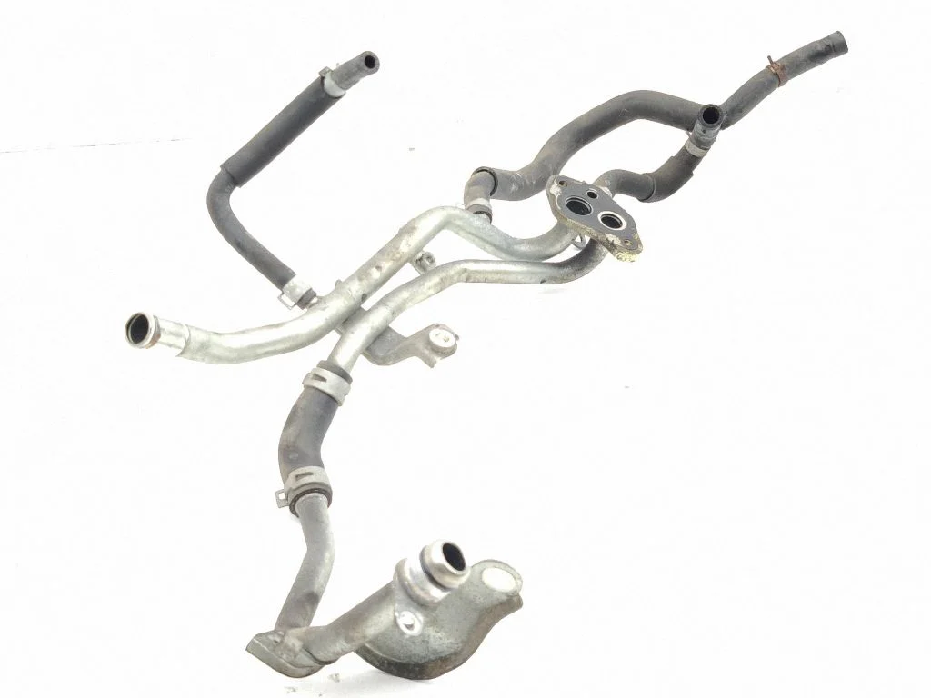Engine coolant pipe/hose