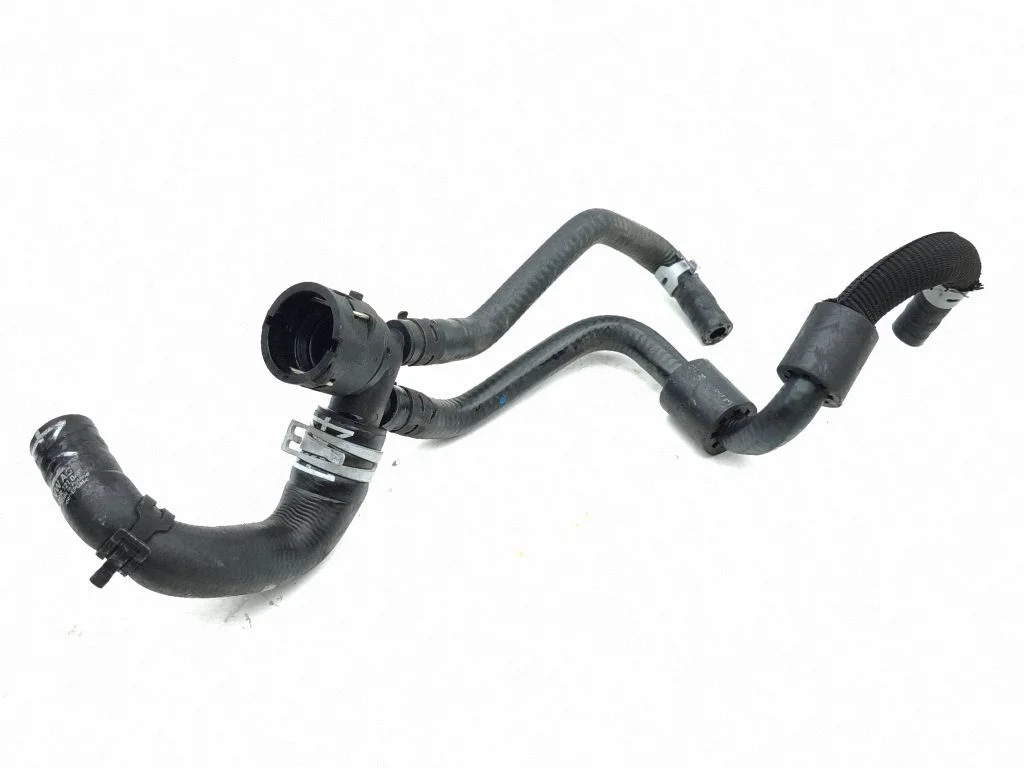 Engine coolant pipe/hose 06B121049