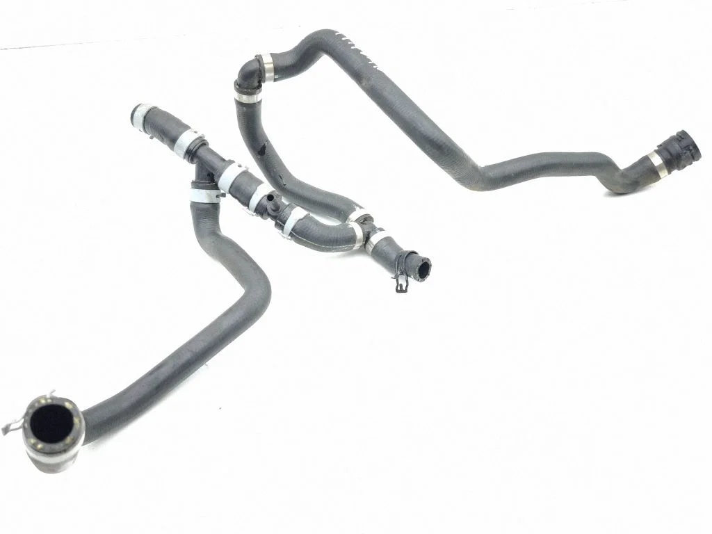 Engine coolant pipe/hose 8B3122109AF