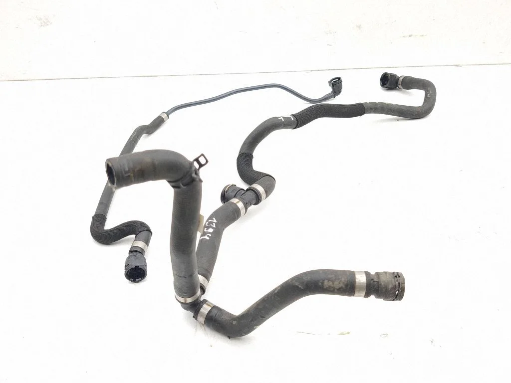 Engine coolant pipe/hose 5A6E1A4