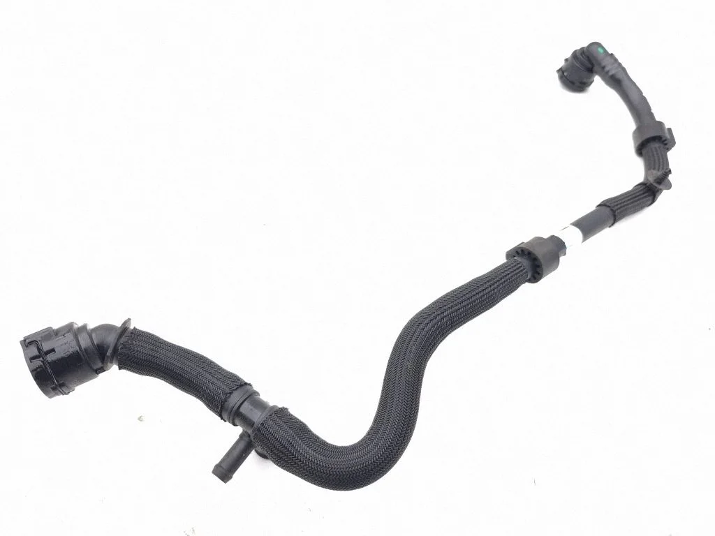 Engine coolant pipe/hose R8E28D224BC