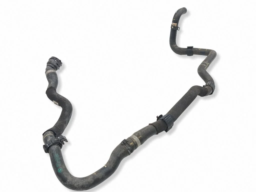 Engine coolant pipe/hose 6832802