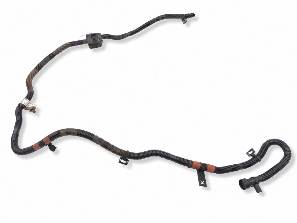 Engine coolant pipe/hose R8E210C820BB