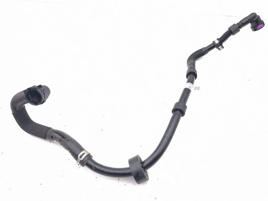 Engine coolant pipe/hose M8E218N252AG