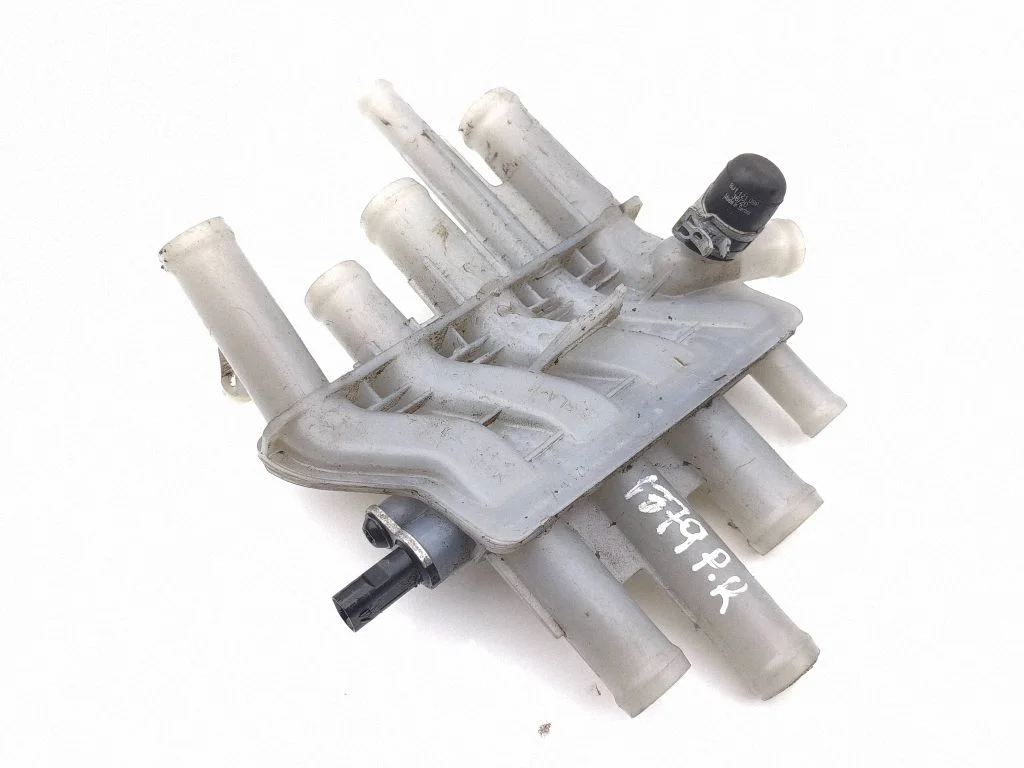 Engine coolant pipe/hose 9J1121187d
