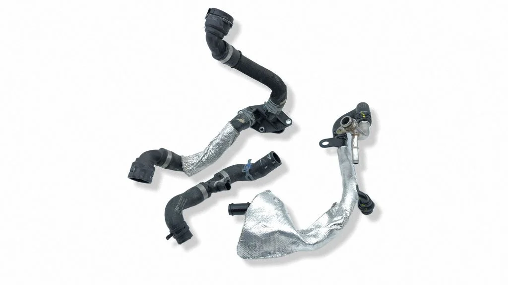 Engine coolant pipe/hose 06L121051C