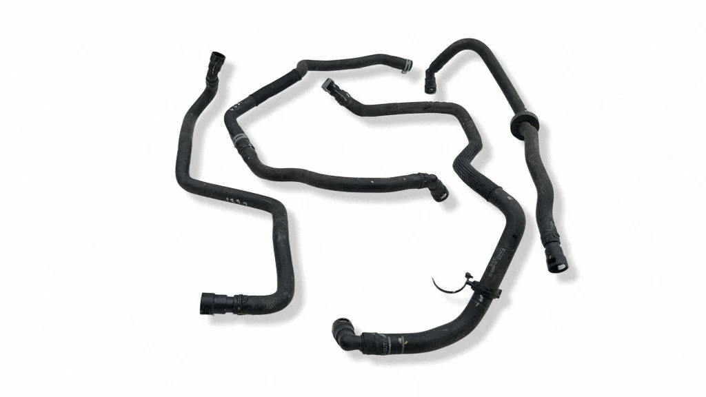 Engine coolant pipe/hose LJ938D012CB