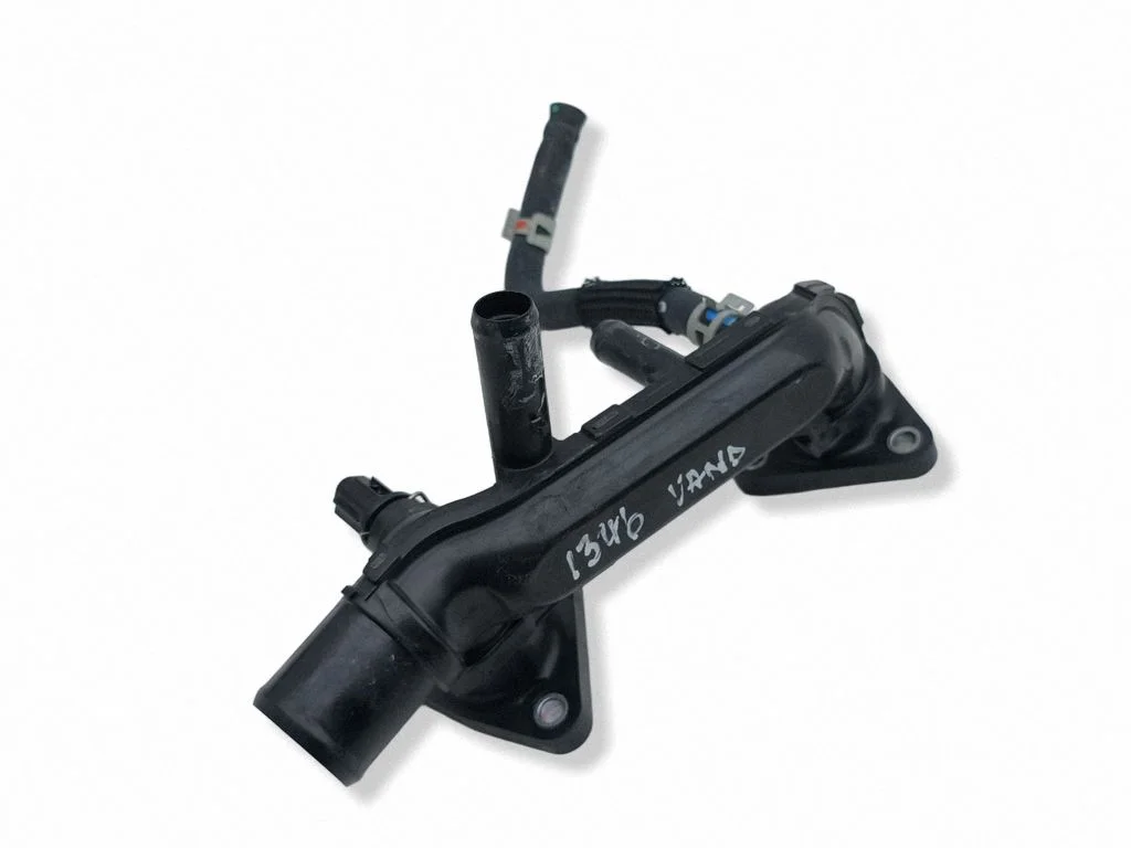 Engine coolant pipe/hose