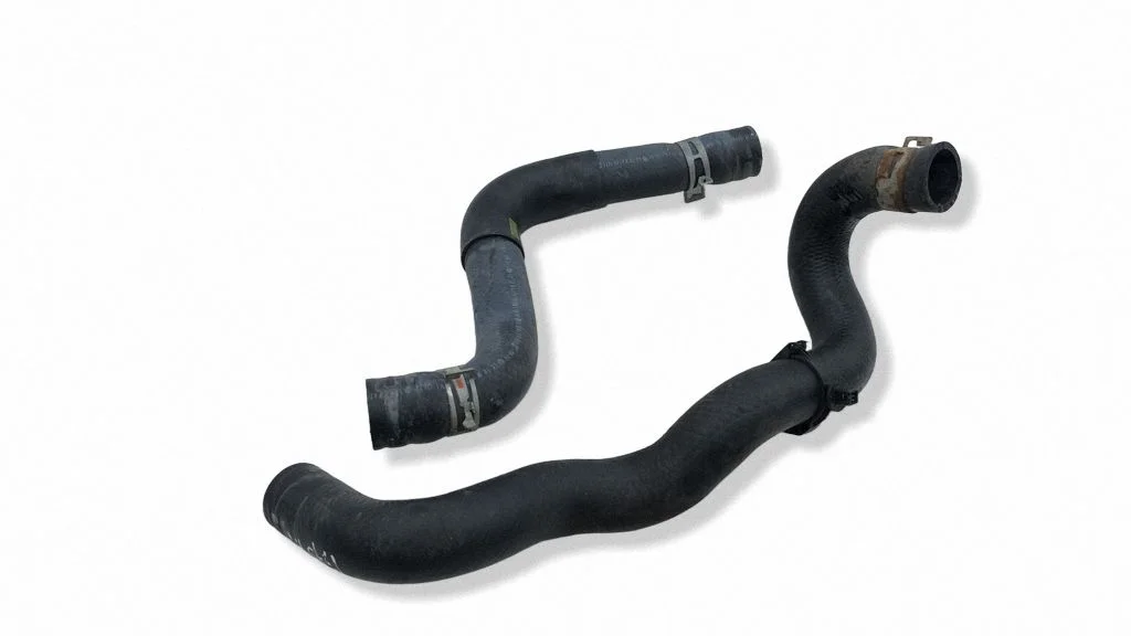 Engine coolant pipe/hose